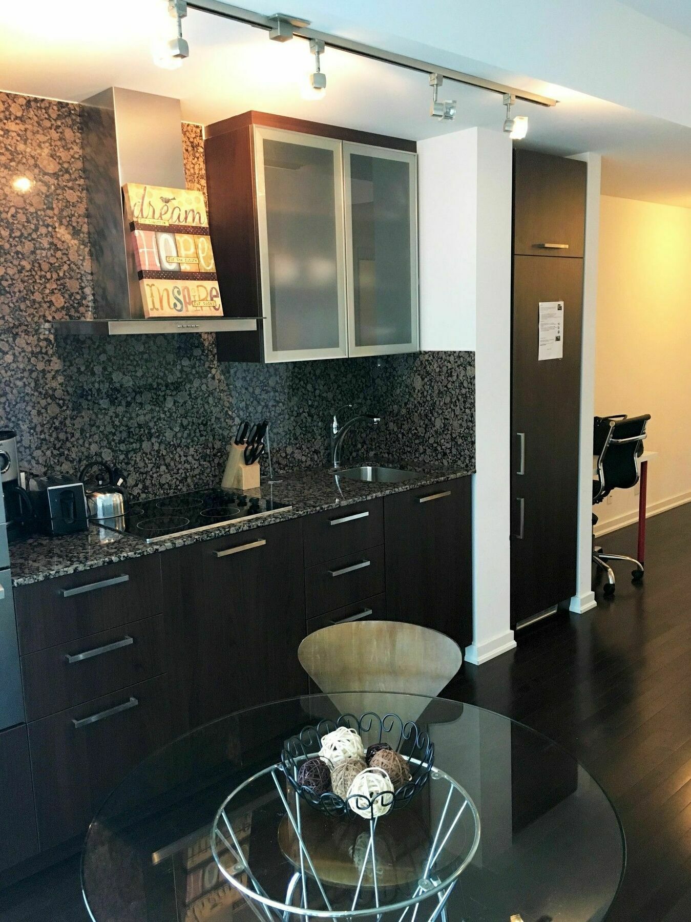 Trinity Suites - Condo On York Street Toronto Exterior photo